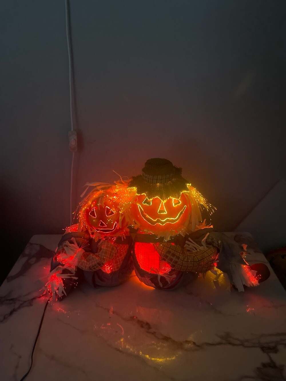 Gemmy Fiber Optic Light Up Halloween Pumpkin Scarecrow Couple Sitters Decoration
